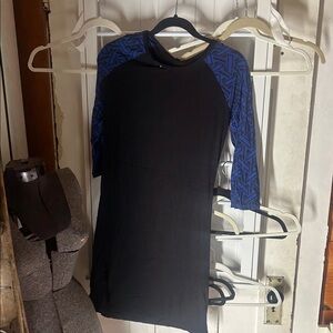 United Colors Of Benetton Gray and Green Tag